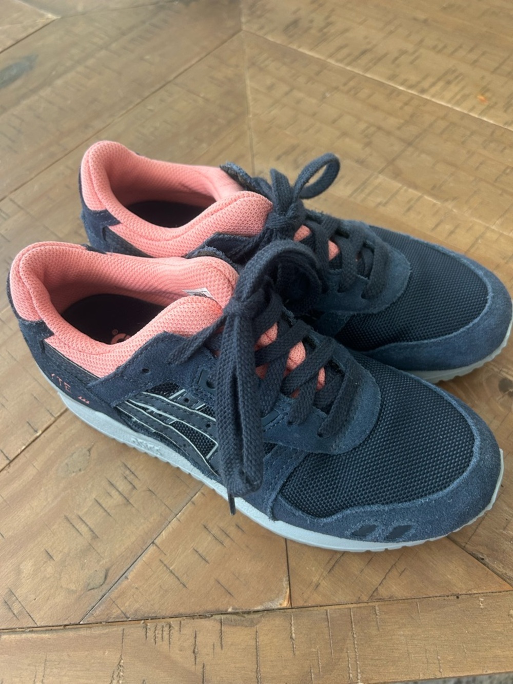 ASICS Gel Lyte III Sneakers size Women’s 5-1/2 M